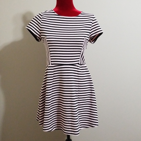 Forever 21 Dresses & Skirts - Forever 21 black & pink striped dress size medium